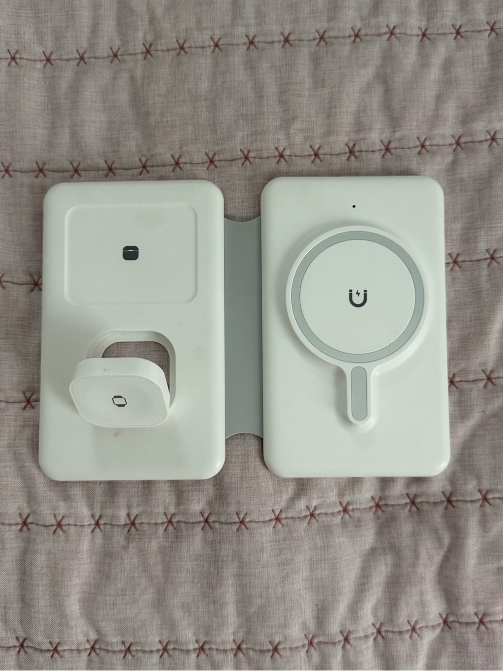 White MagSafe Charging Dock